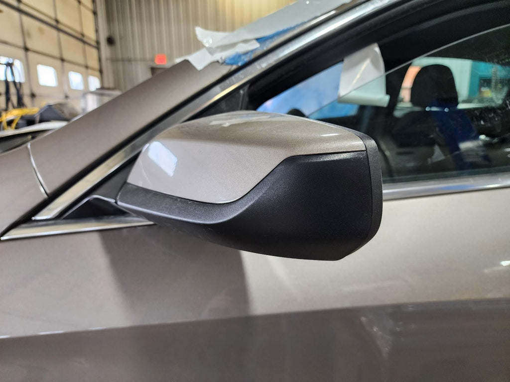 Used Left Door Mirror fits: 2023 Chevrolet Malibu w/o turn signal w/heated opt D