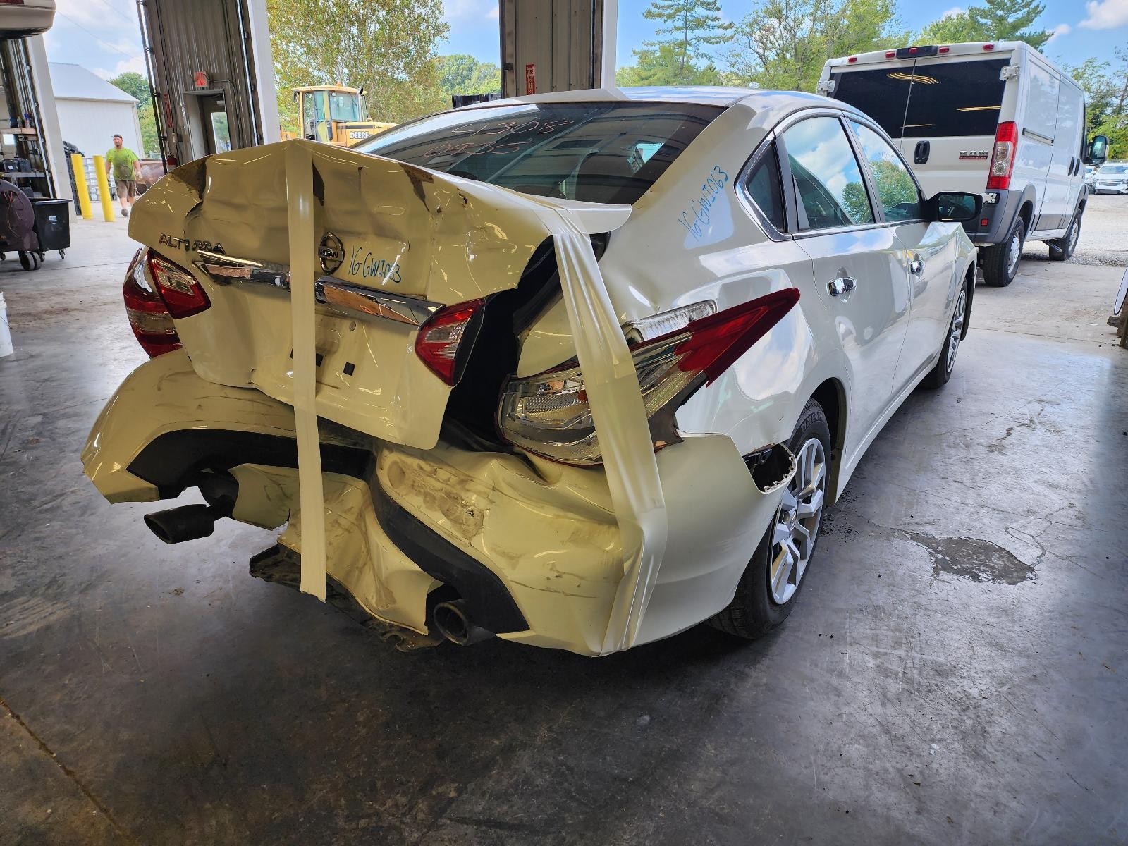 Used Wheel fits: 2016 Nissan Altima 16x7 steel road wheel Sdn Grade A