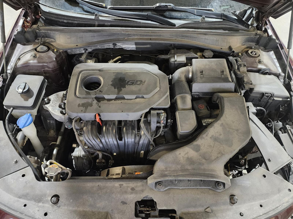 Used Wheel fits: 2019 Kia Optima 16x6-1/2 alloy 10 spoke angled spoke silver Gra