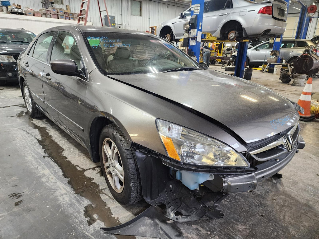 Used Right Tail Light Assembly fits: 2007 Honda Accord Sdn VIN M 5th digit Right