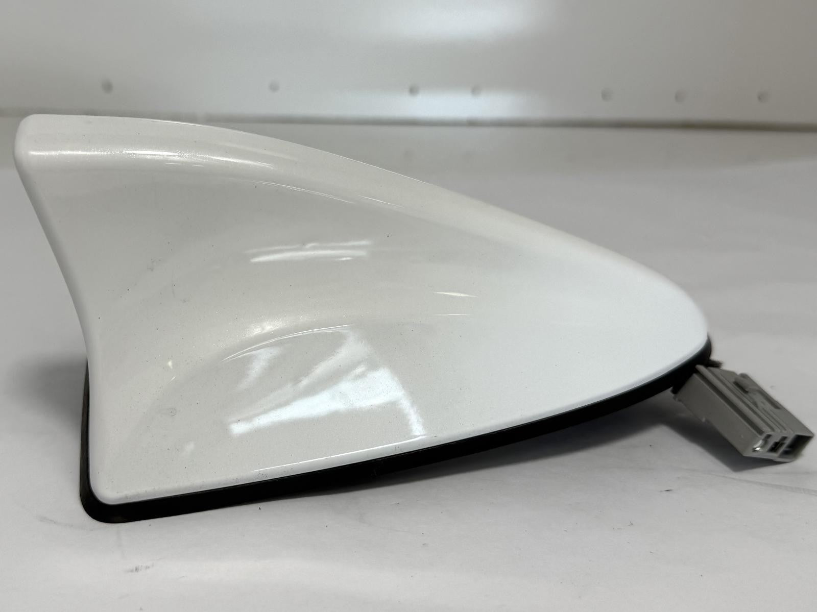 2013-2018 HYUNDAI SANTA FE EXTERIOR SHARK FIN ANTENNA OEM