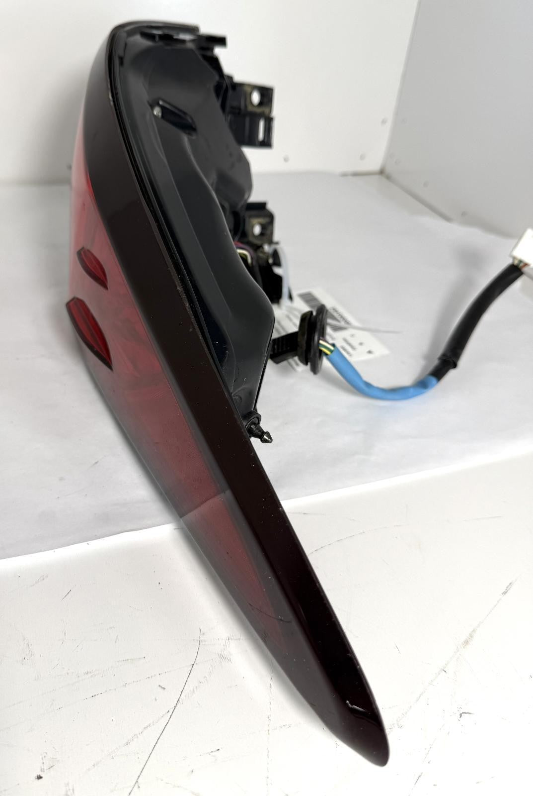 2016-2019 LEXUS RX450H TAILLIGHT LEFT SIDE QUARTER MOUNTED OEM