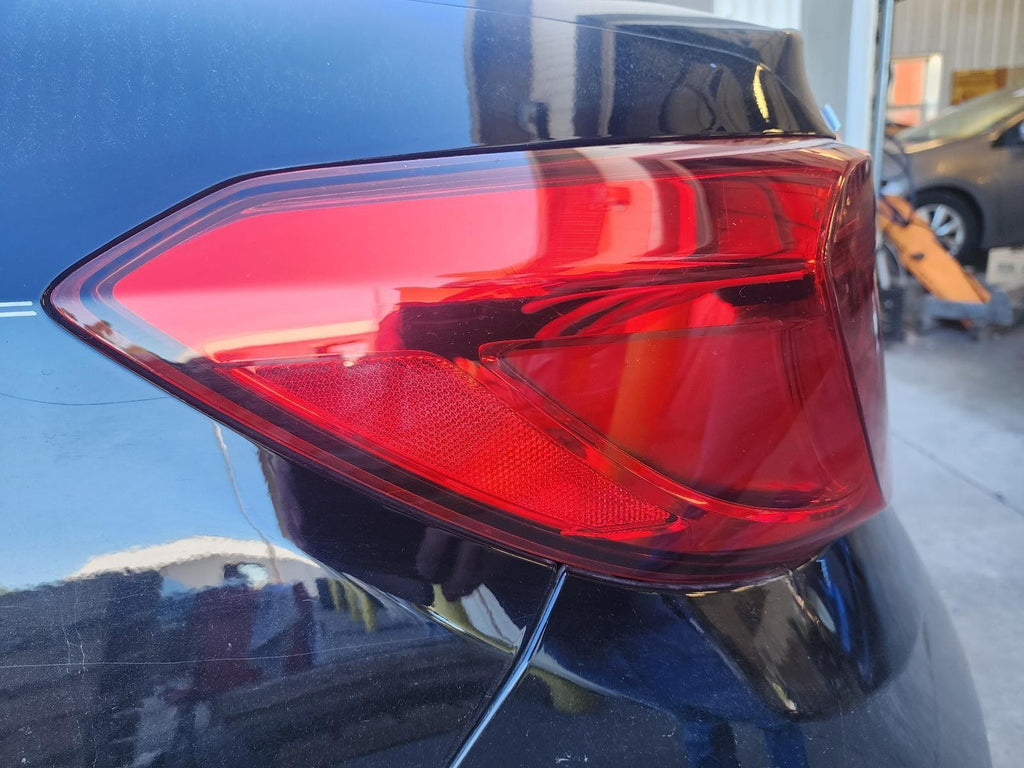 2018-2022 HONDA ACCORD TAILLIGHT LEFT SIDE QUARTER PANEL MOUNTED OEM