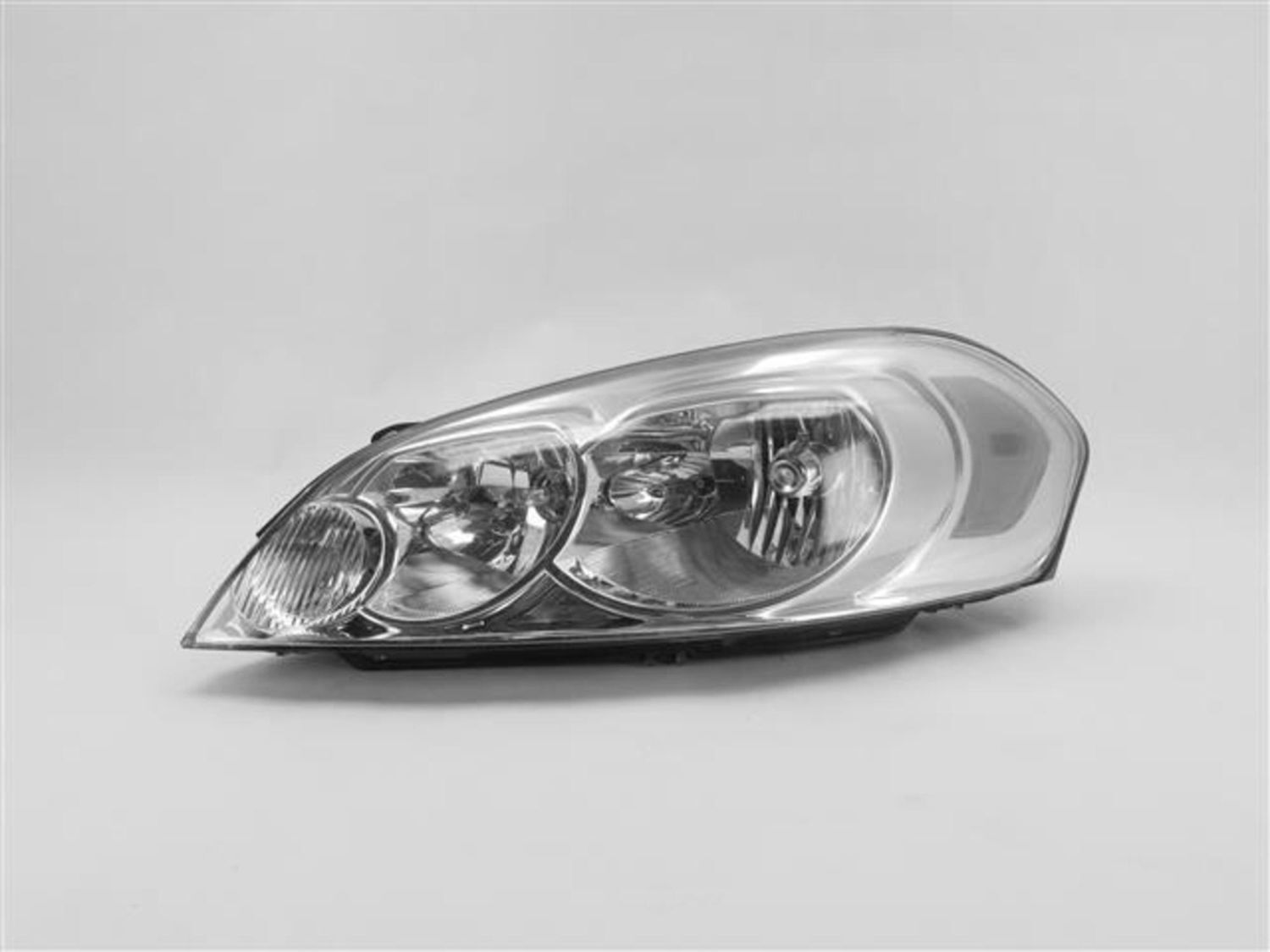 Used Right Headlight Assembly fits: 2009 Chevrolet Impala Right Grade A
