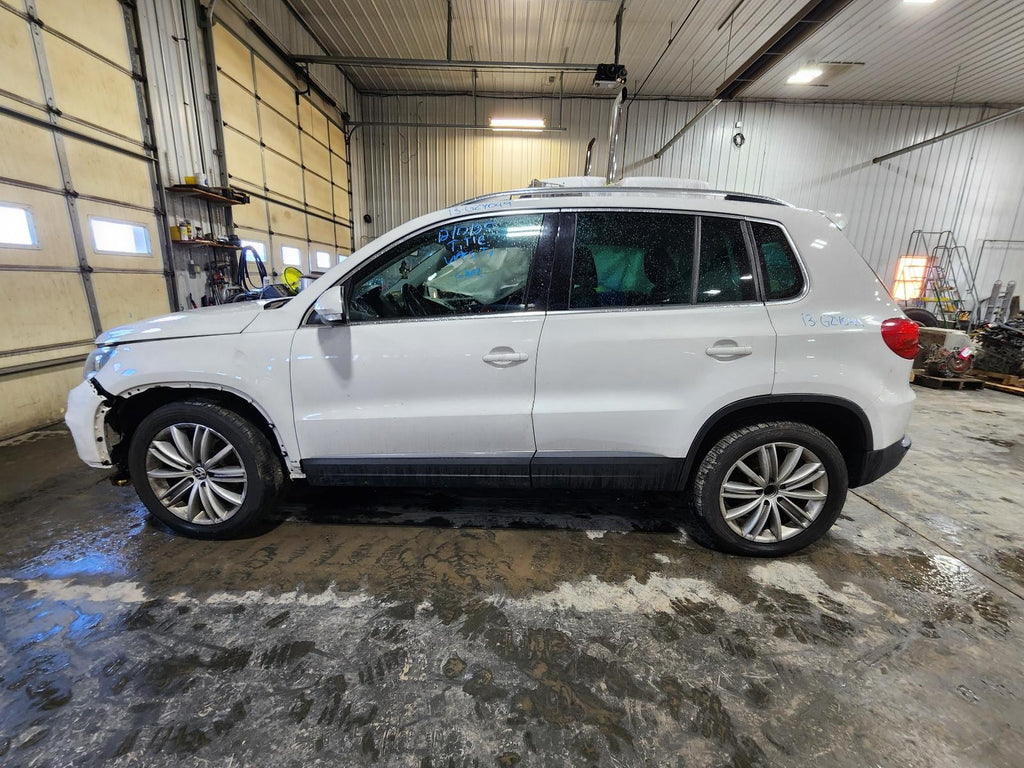 Used Left Door Mirror fits: 2013 Volkswagen Tiguan Power heated manual folding o