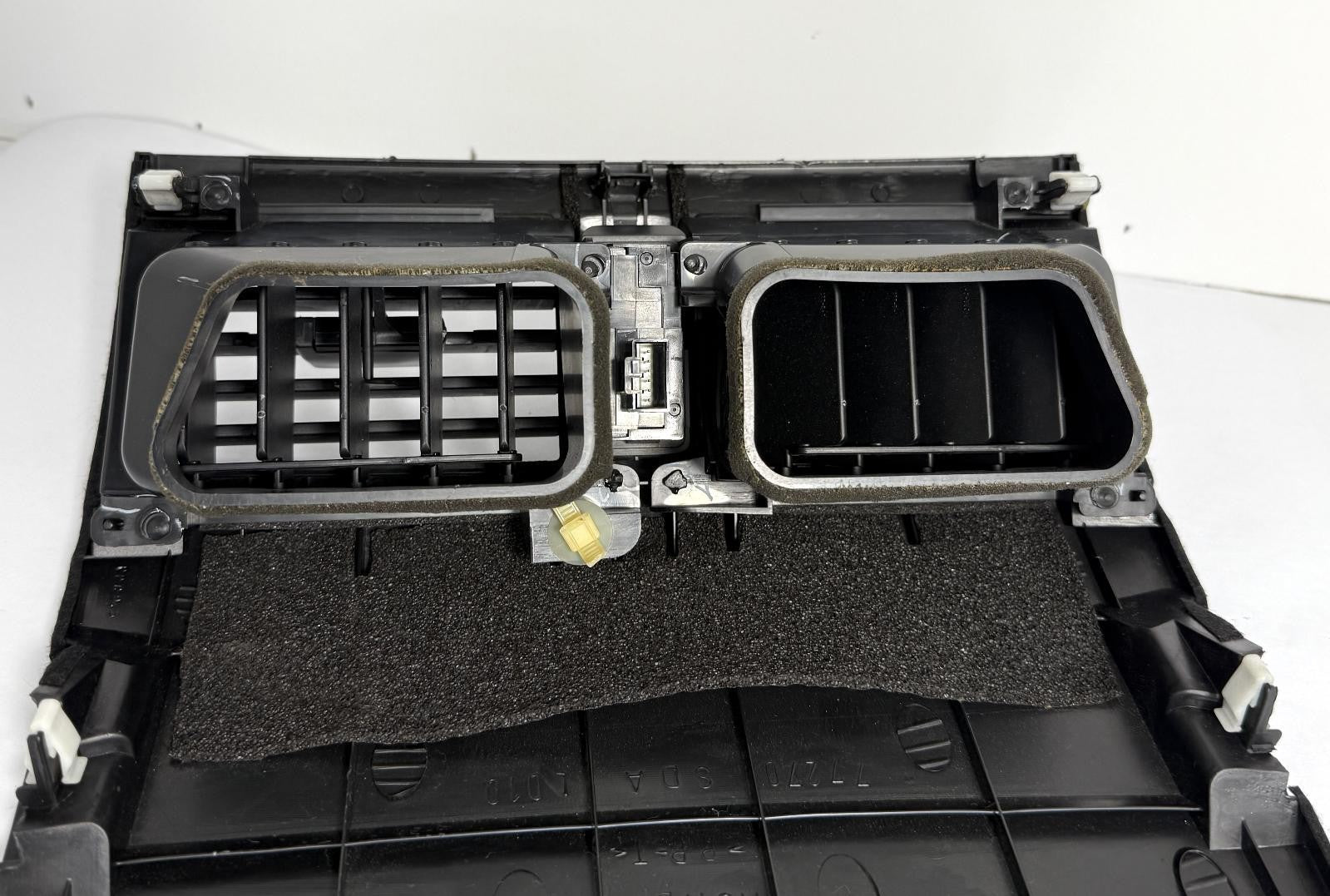 2003-2007 HONDA ACCORD CENTER DASH VENTS HAZARD SWITCH BEZEL TRIM OEM