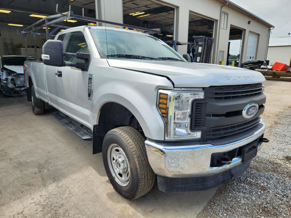 Used Wheel fits: 2019 Ford F250SD PICKUP 17x7-1/2 SRW TPMS 5 spoke steel road wh