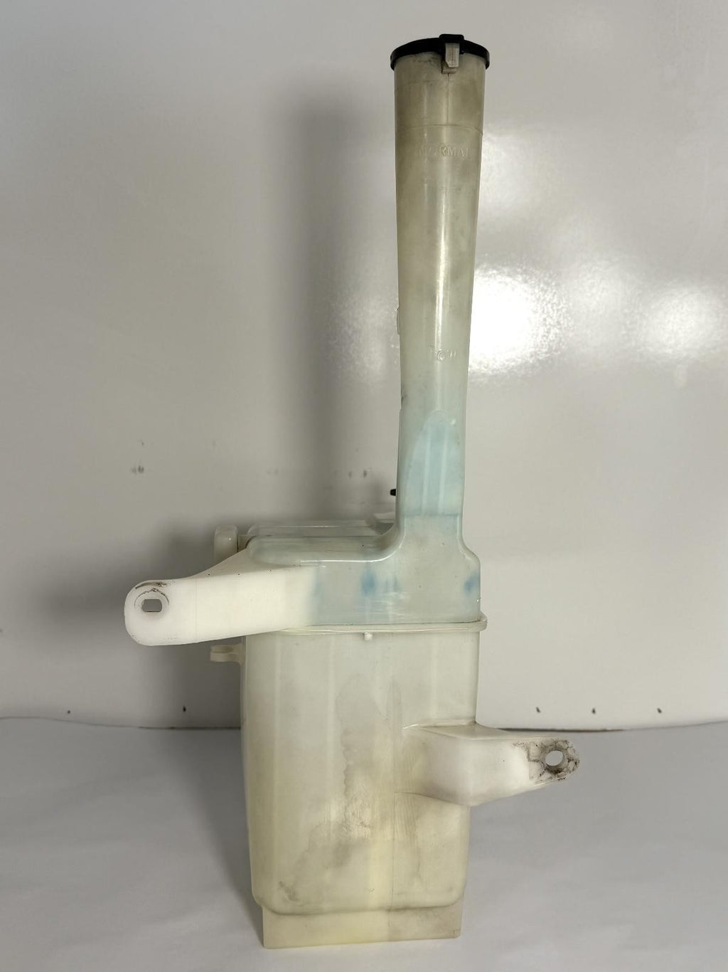 2004-2006 LEXUS ES330 WINDSHIELD WASHER BOTTLE RESERVOIR OEM 