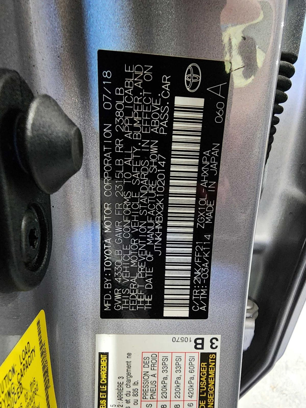 Used Front Center Interior Rear View Mirror fits: 2019 Toyota C-hr w/automatic d