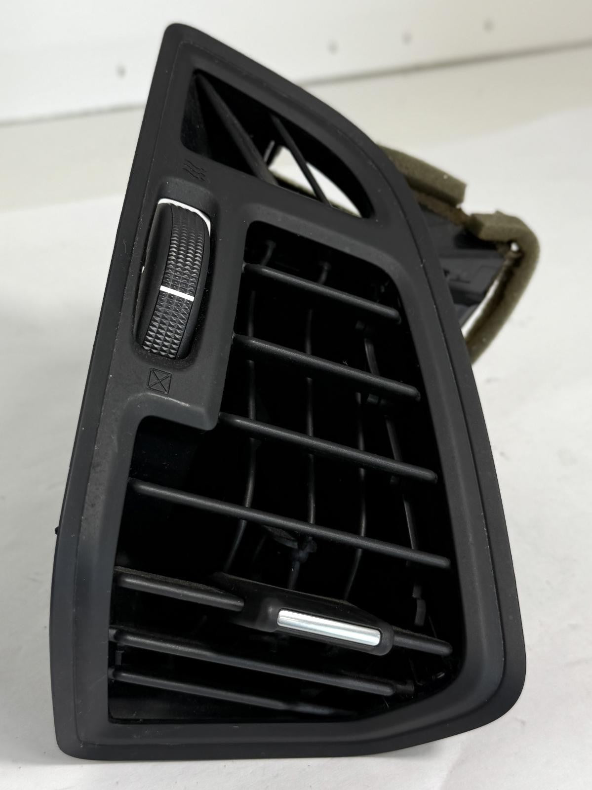 2017-2019 FORD ESCAPE LEFT SIDE DASH HEAT A/C AIR VENT OEM