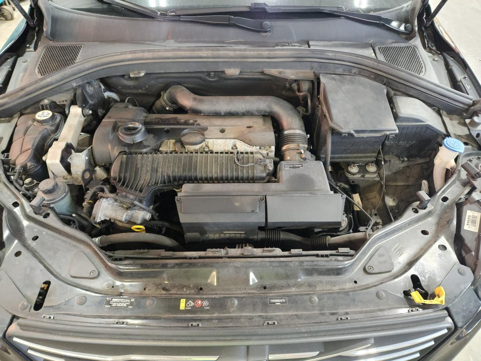 Used Air Cleaner Assembly fits: 2016 Volvo XC60 2.5 Grade A