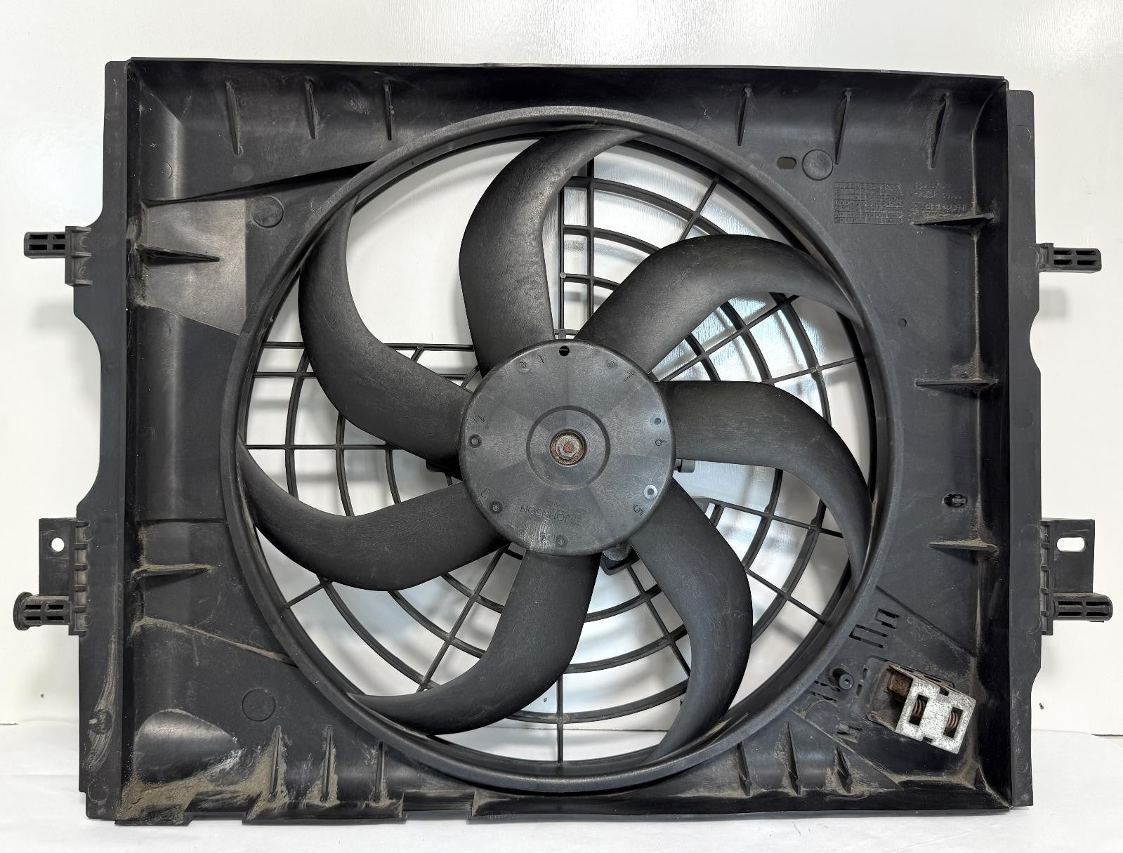 2020-2021 NISSAN VERSA ENGINE COOLING FAN ASSEMBLY OEM