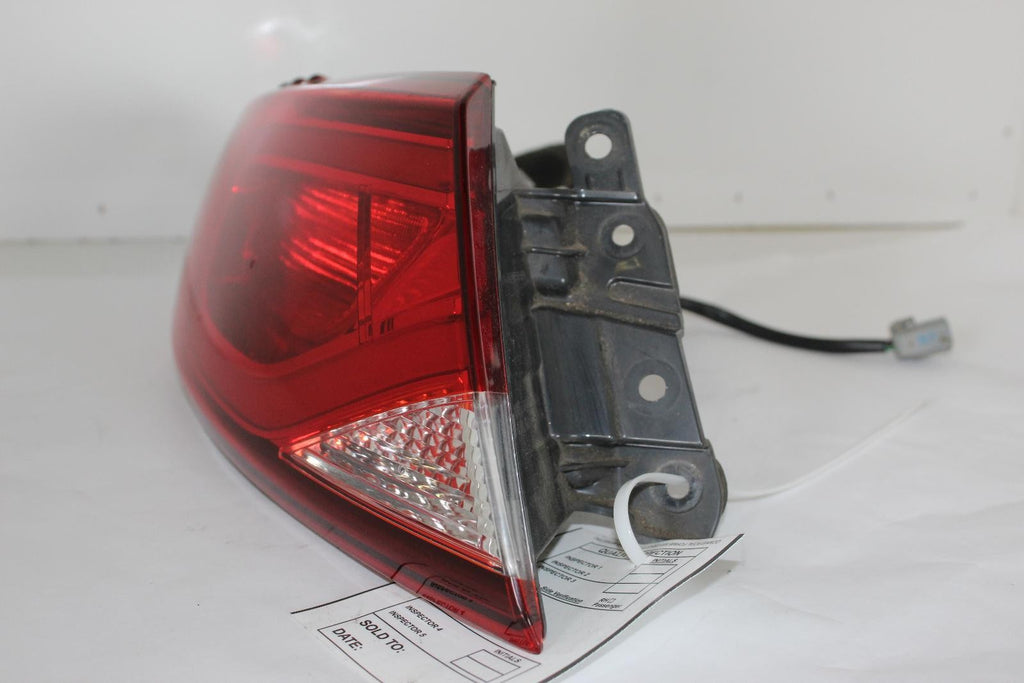 CHRYSLER 200 L Taillight (Sdn), quarter panel mounted, L. 15 16