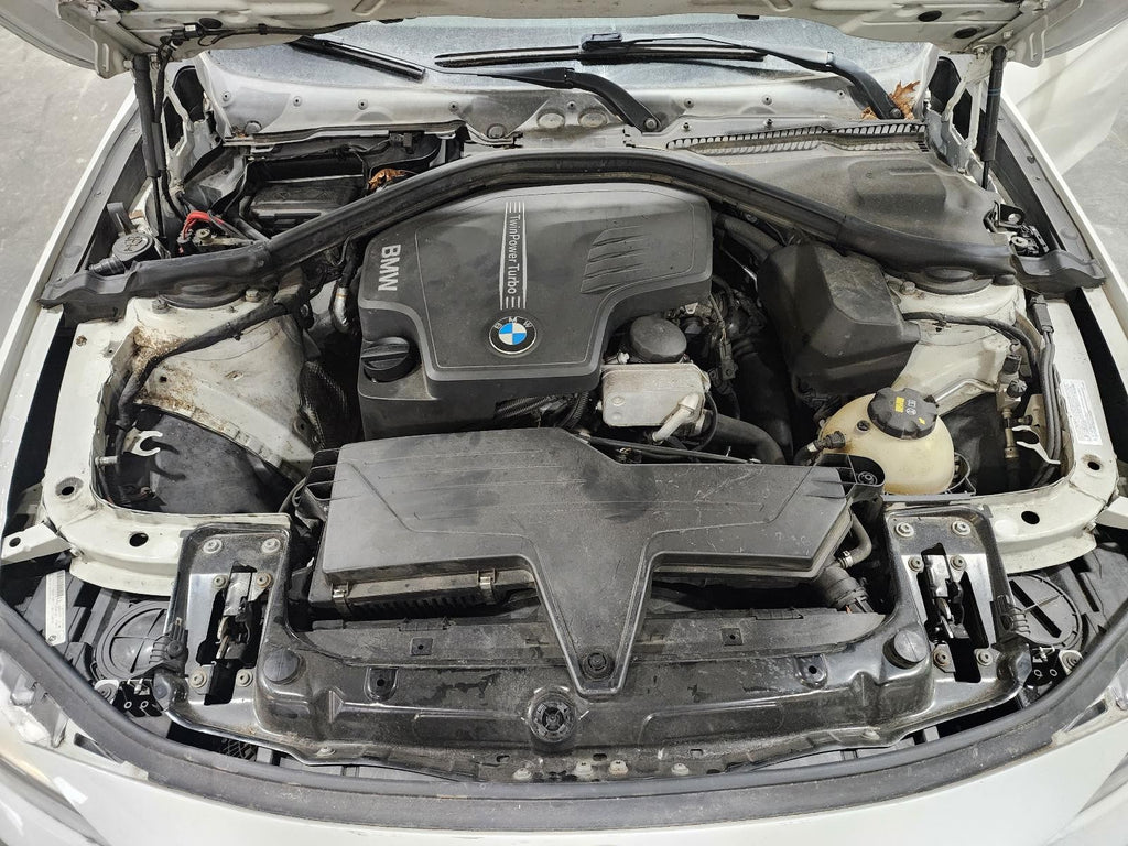 Used Right Headlight Assembly fits: 2015 Bmw 320I Sdn w/o xenon Right Grade A