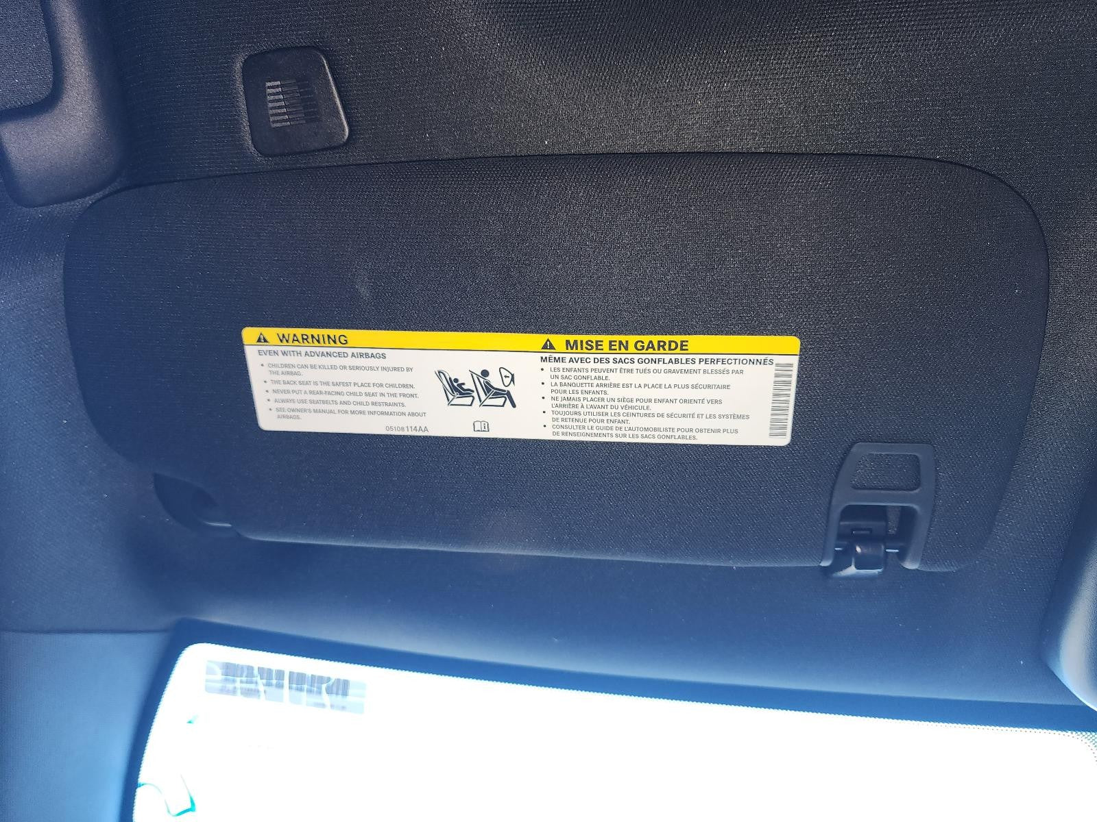 Used Left Sun Visor fits: 2017 Jeep Grand cherokee w/illumination Left Grade A