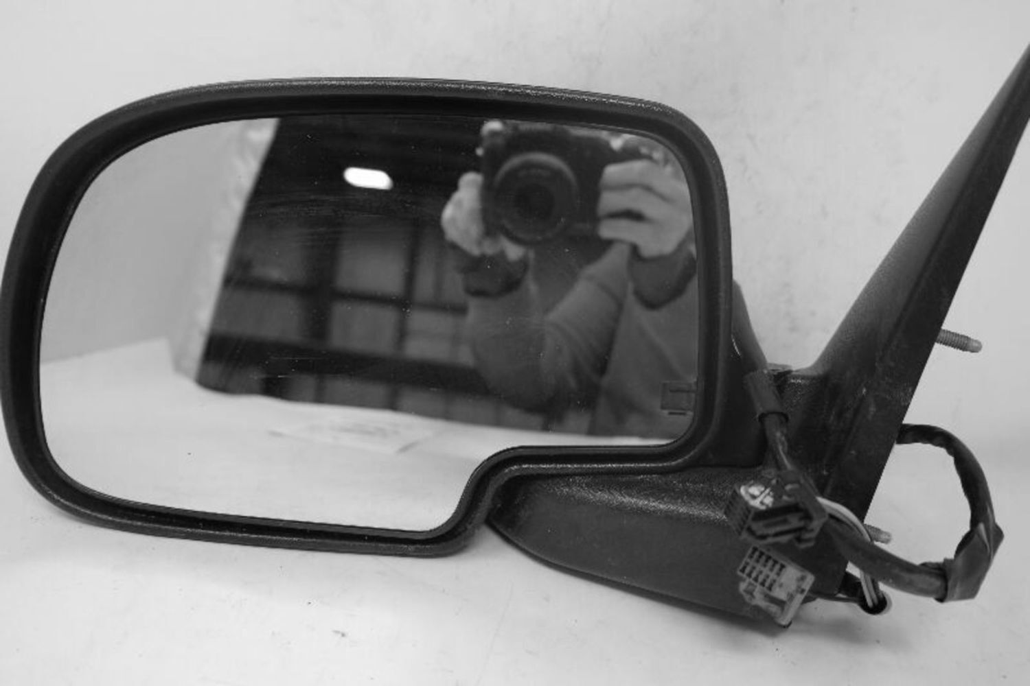 Used Left Door Mirror fits: 2004 Chevrolet Silverado 1500 pickup Power classic s