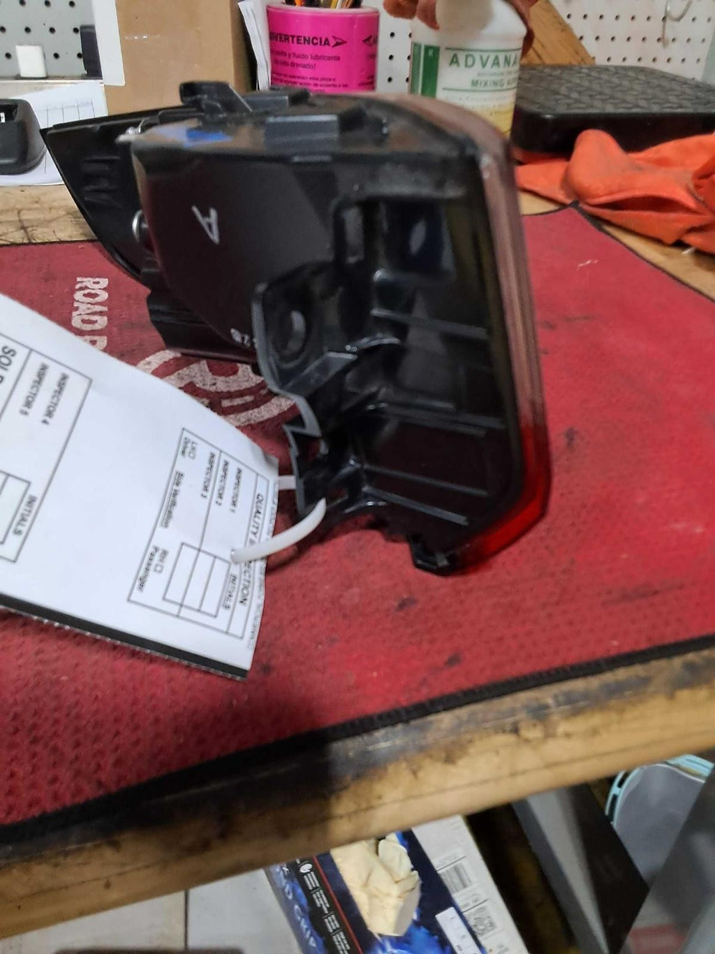 Used Left Tail Light Assembly fits: 2022 Toyota Corolla Sedan quarter panel moun