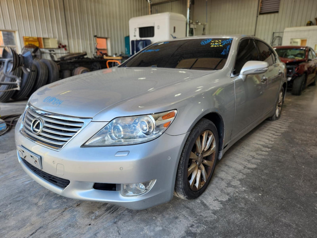 Used Front Right Seat Front fits: 2010 Lexus LS460 bucket air bag leather R. w/o
