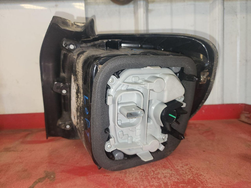 Used Left Inner Tail Light Assembly fits: 2017 Jeep Renegade inner flat black be