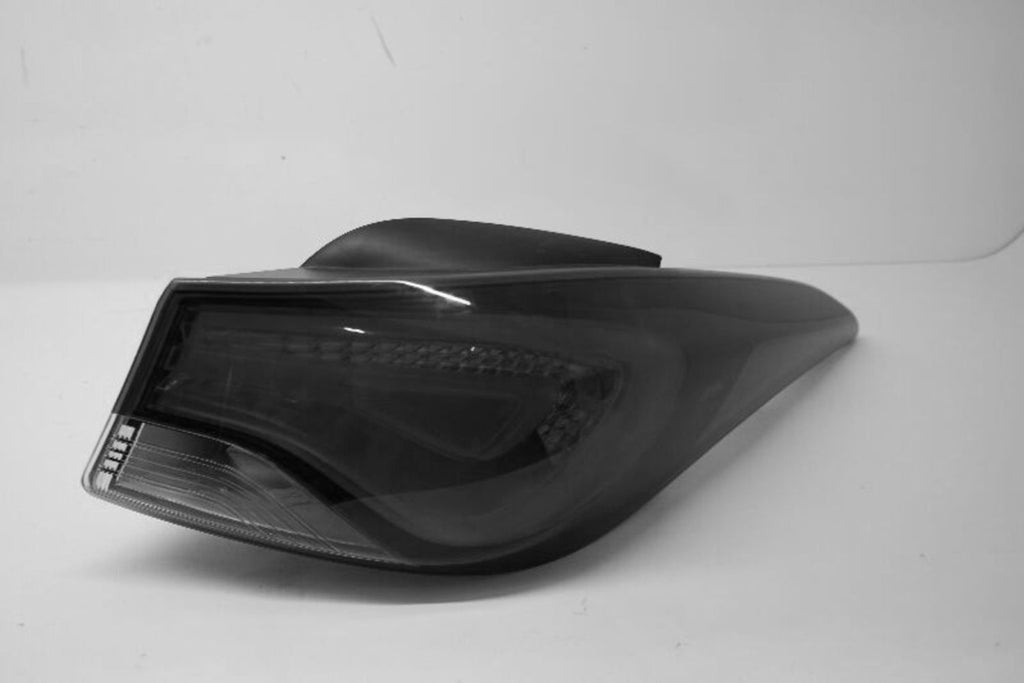 Used Right Tail Light Assembly fits: 2015 Hyundai Elantra Sdn quarter panel moun