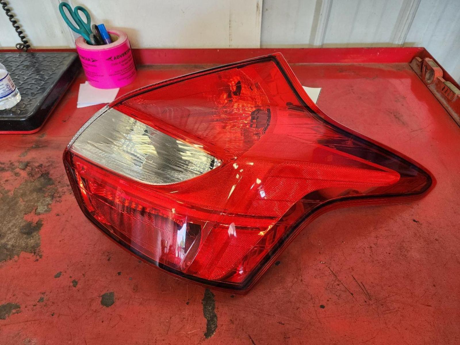 FORD FOCUS R Taillight Htbk, gasoline, R. 12 13 14