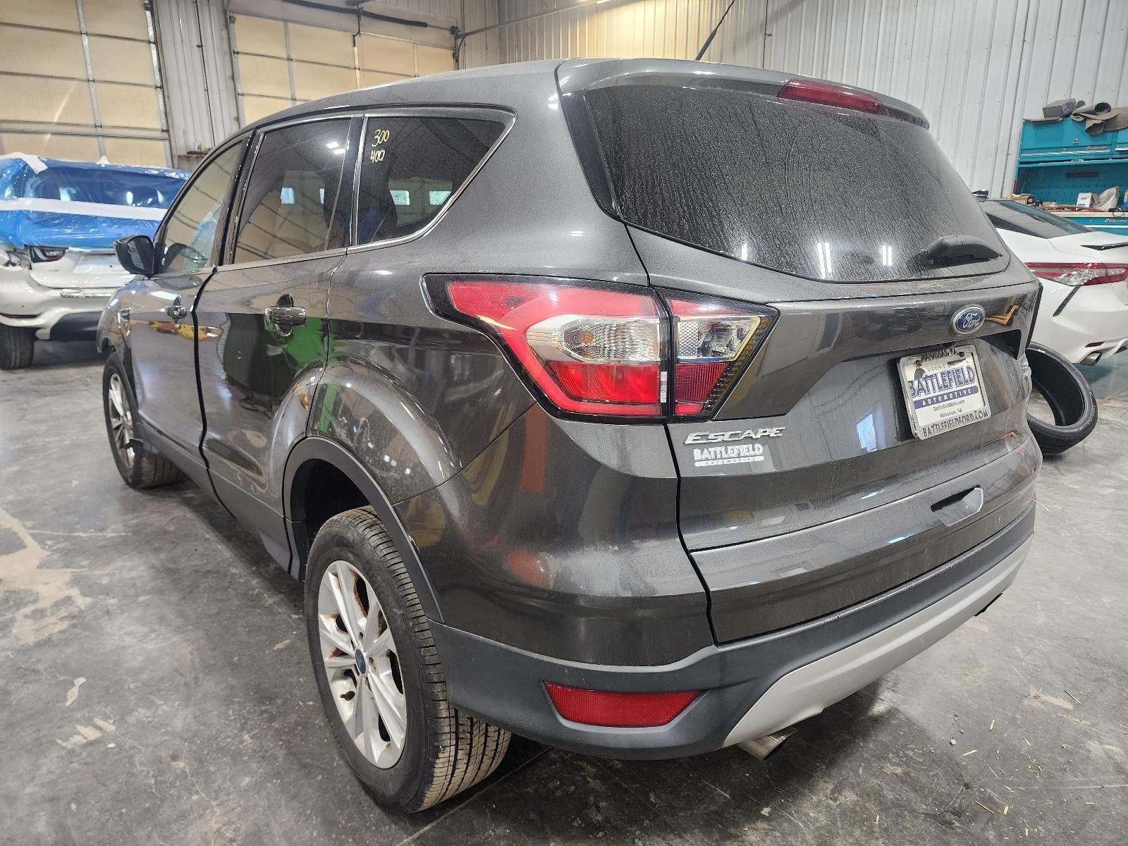 Used Right Tail Light Assembly fits: 2017 Ford Escape quarter panel mounted brig