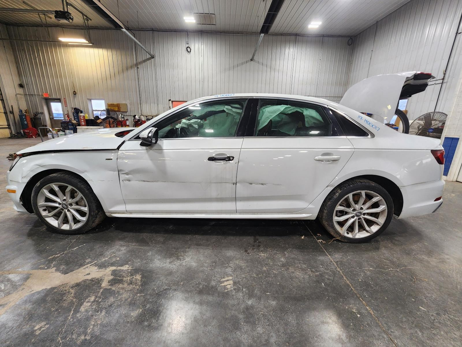 Used Front Right Seat Front fits: 2019 Audi A4 air bag leather electric standard
