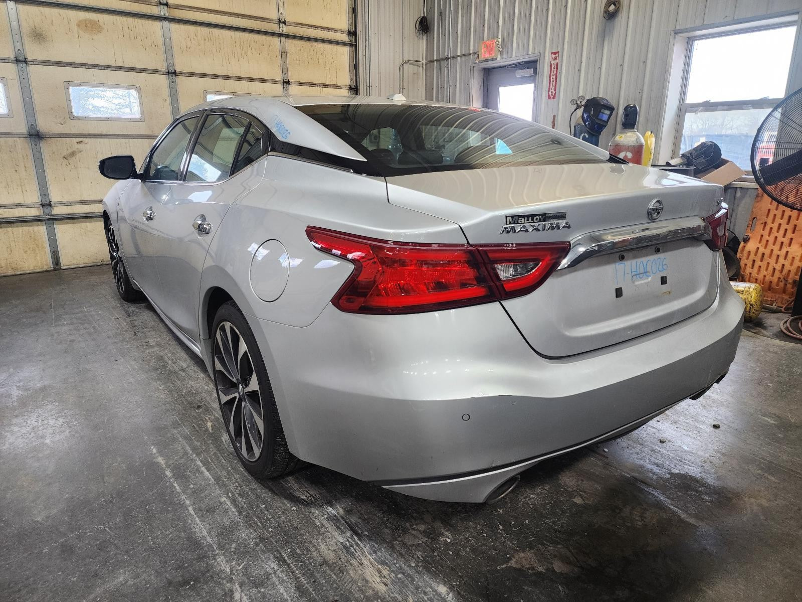 Used Front Left Fender fits: 2017 Nissan Maxima Front Left Grade A