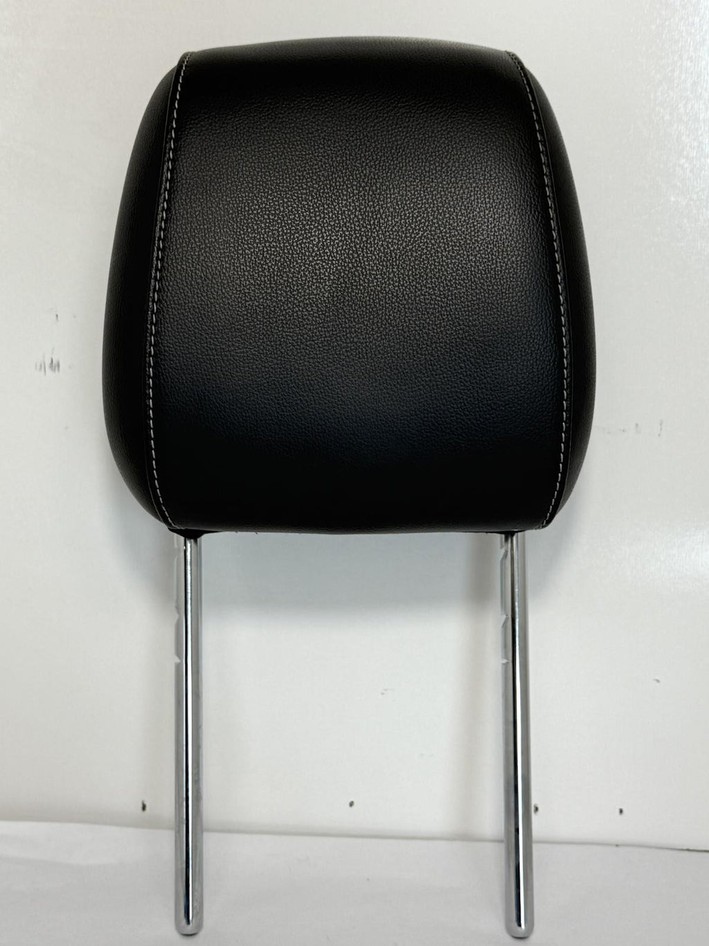 2017-2019 FORD ESCAPE HEADREST FRONT LEFT DRIVER SIDE LEATHER OEM