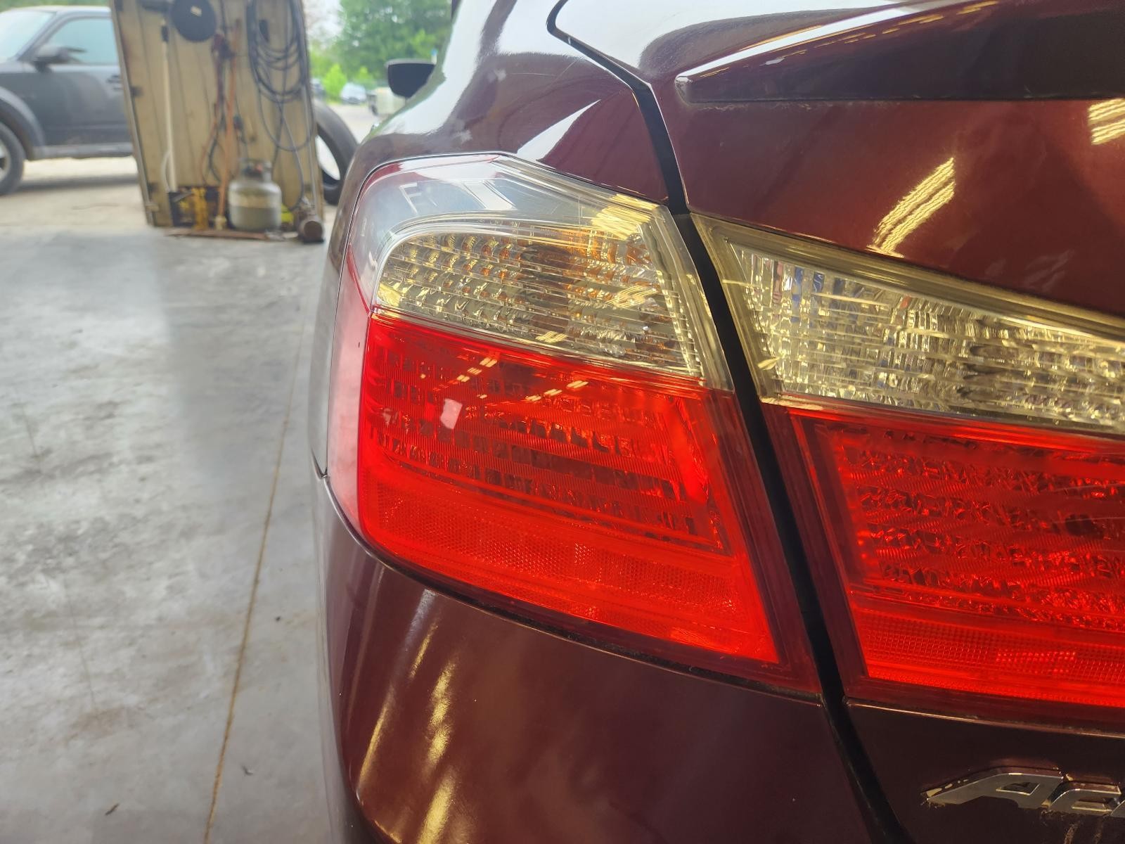 2013-2015 HONDA ACCORD TAILLIGHT LEFT DRIVER SIDE OEM