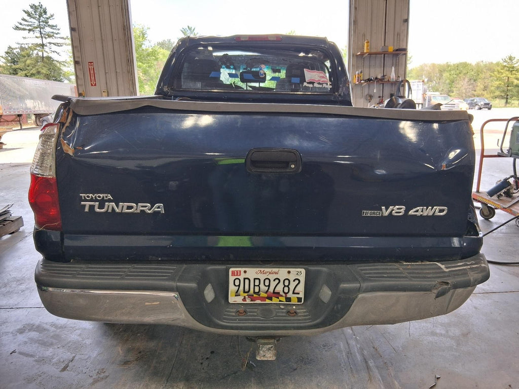 Used Air Cleaner Assembly fits: 2004 Toyota Tundra 8 cylinder Grade A