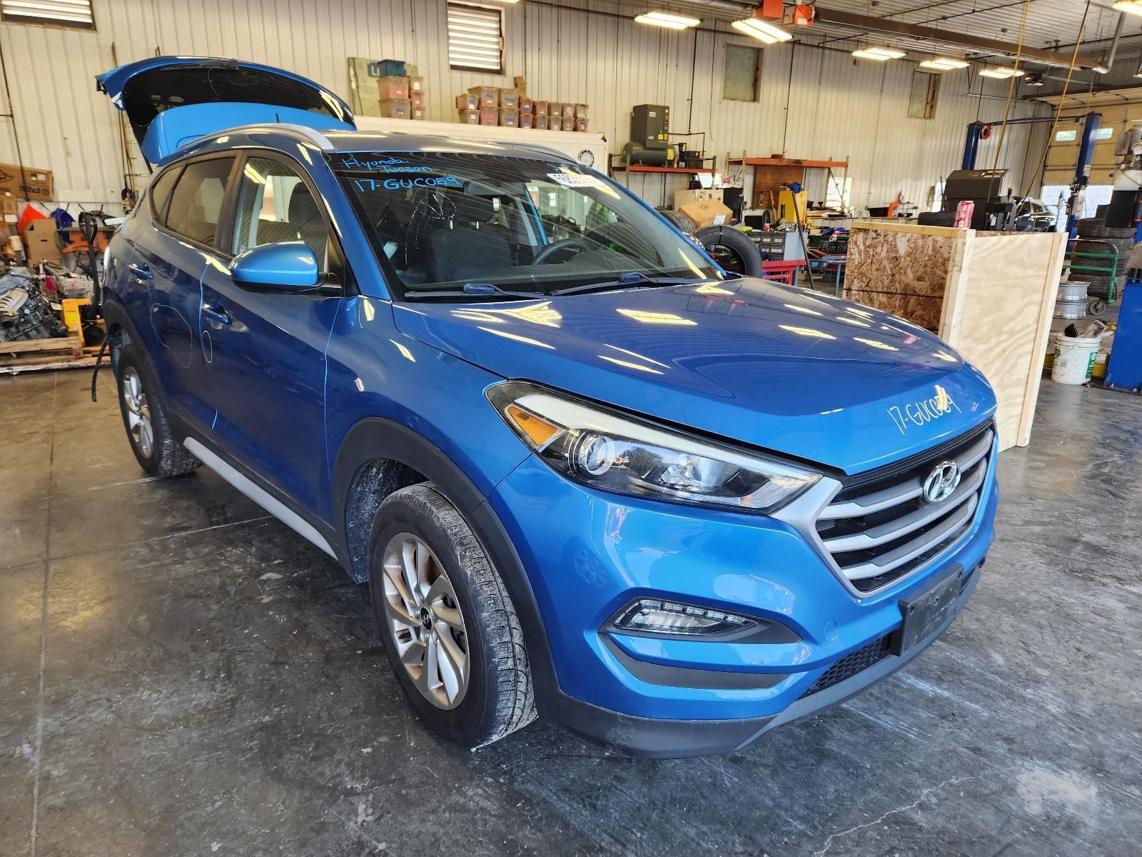 HYUNDAI TUCSON R Headlamp gasoline, halogen, w/LED accent, R. 16 17