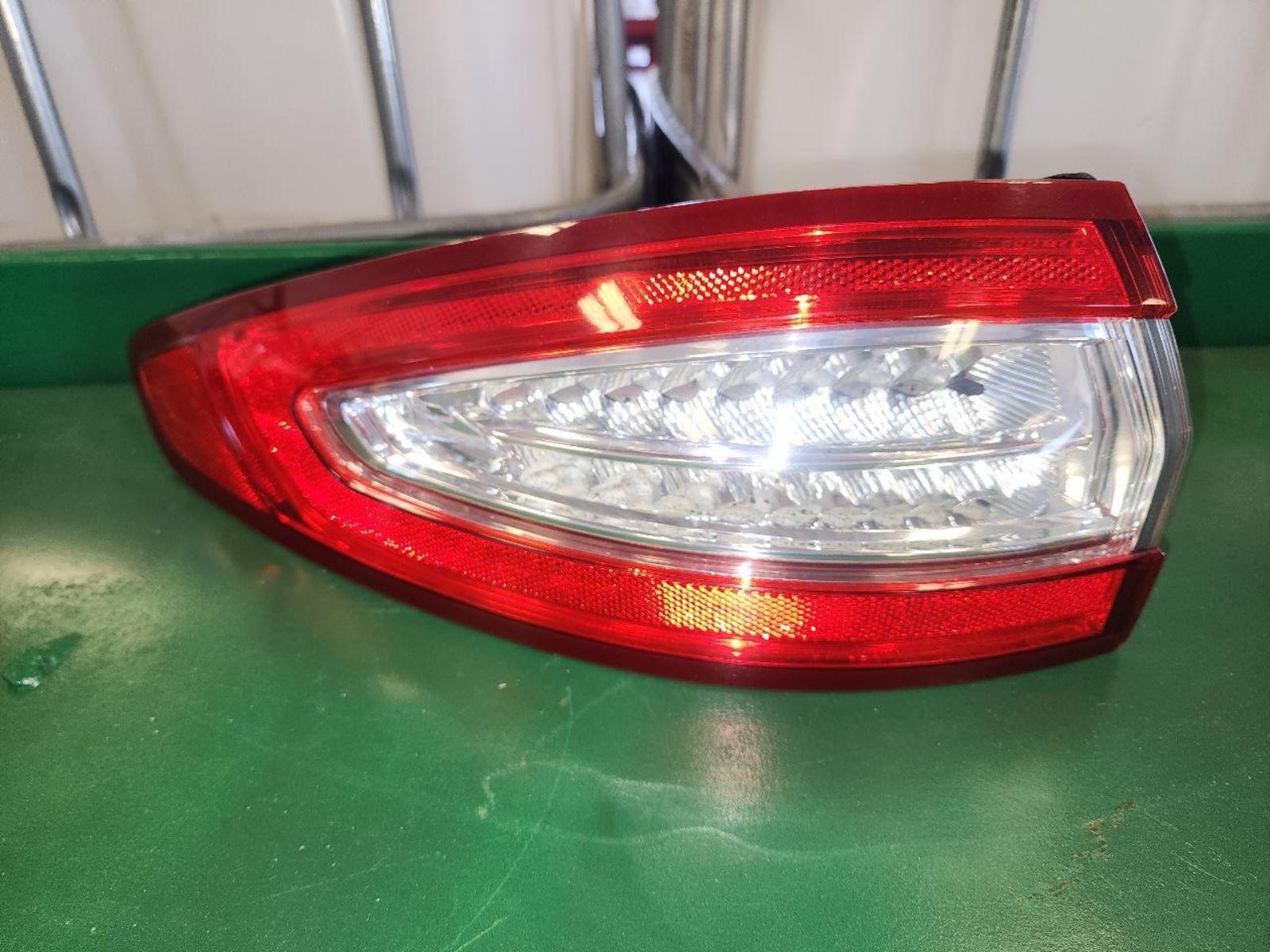 FORD FUSION L Taillight quarter panel mounted (LED), Hybrid SE, L. 13 14 15 16