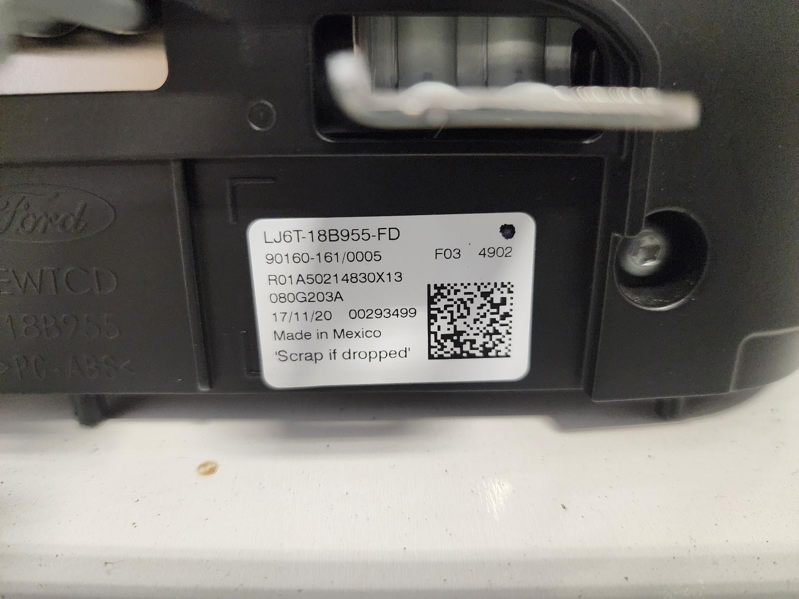 Used Infotainment Display fits: 2020 Ford Escape front 8.0`` screen Grade A