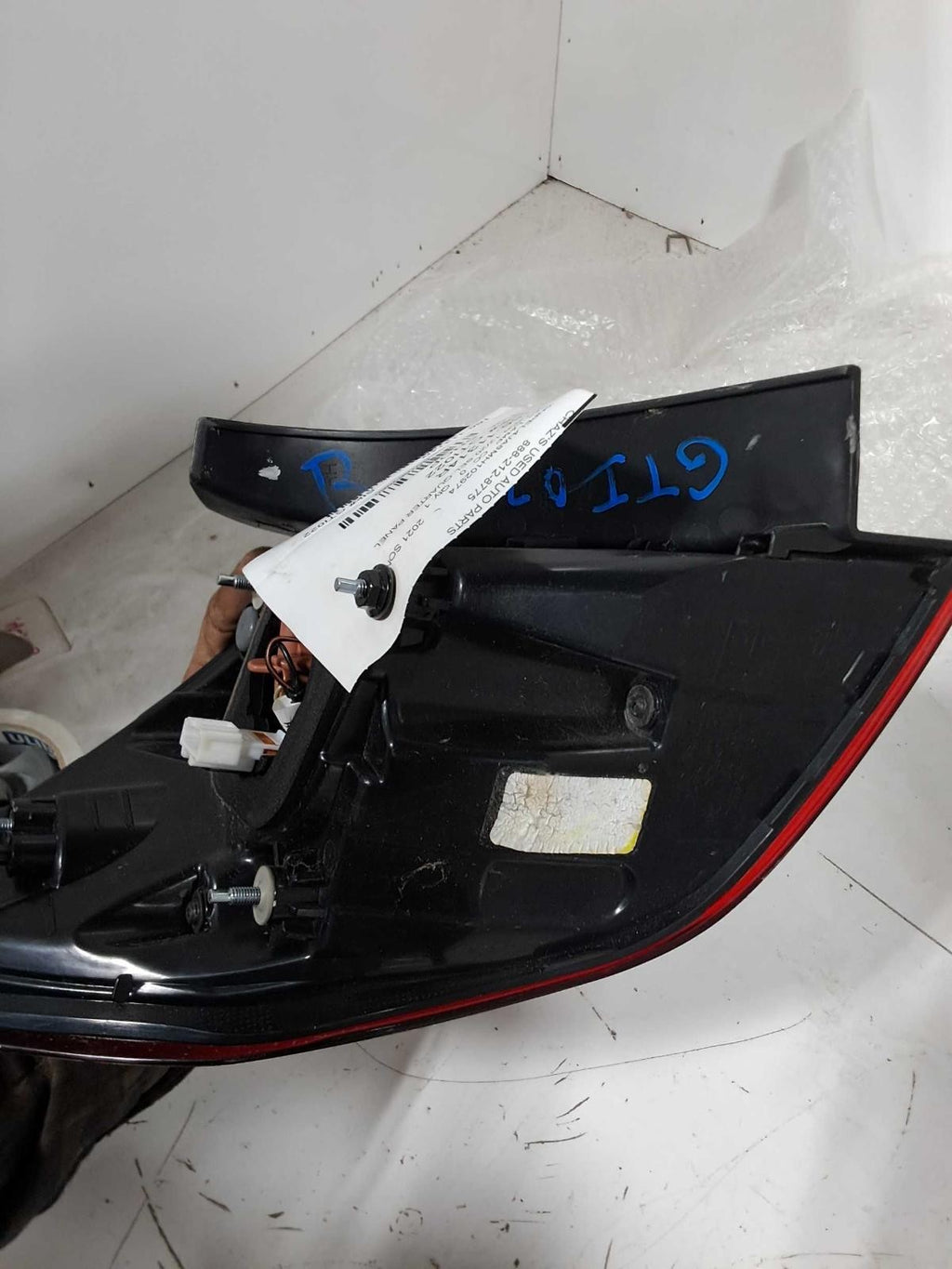 Used Right Tail Light Assembly fits: 2021 Hyundai Sonata US built LED quarter pa
