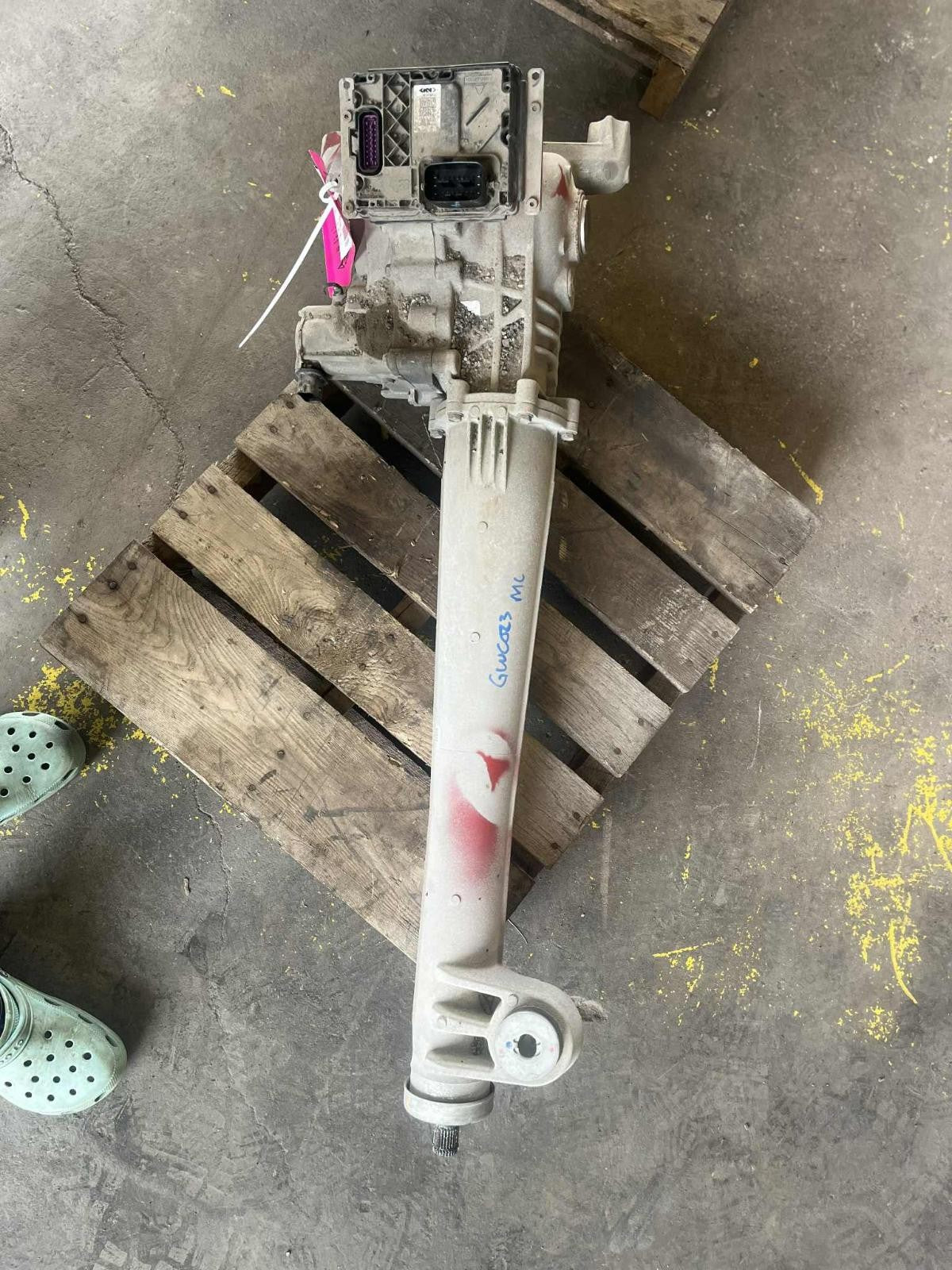 Used Differential Carrier Assembly fits: 2018 Chevrolet Equinox rear axle AWD Gr