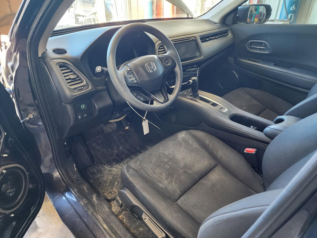 Used Front Left Seat Front fits: 2017 Honda Hr-v airbag manual cloth heated Fron
