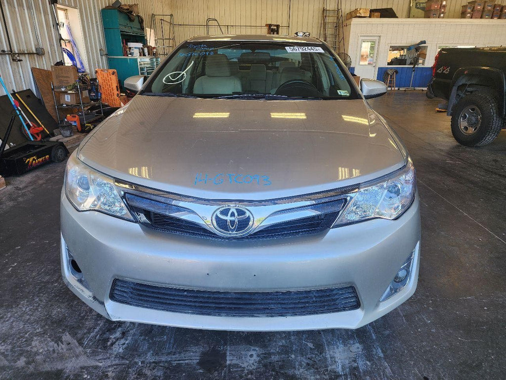 Used Front Left Drive Axle Shaft fits: 2014 Toyota Camry Front Axle VIN F 5th di
