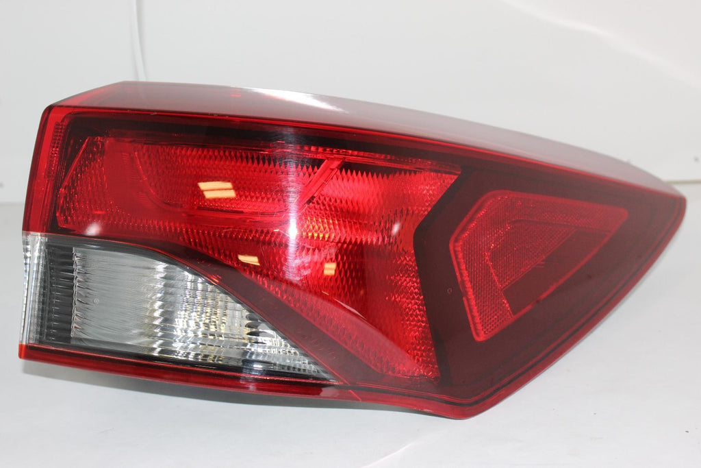 CHEVROLET TRAILBLAZER R Taillight quarter panel mounted, incandescent (opt TVM