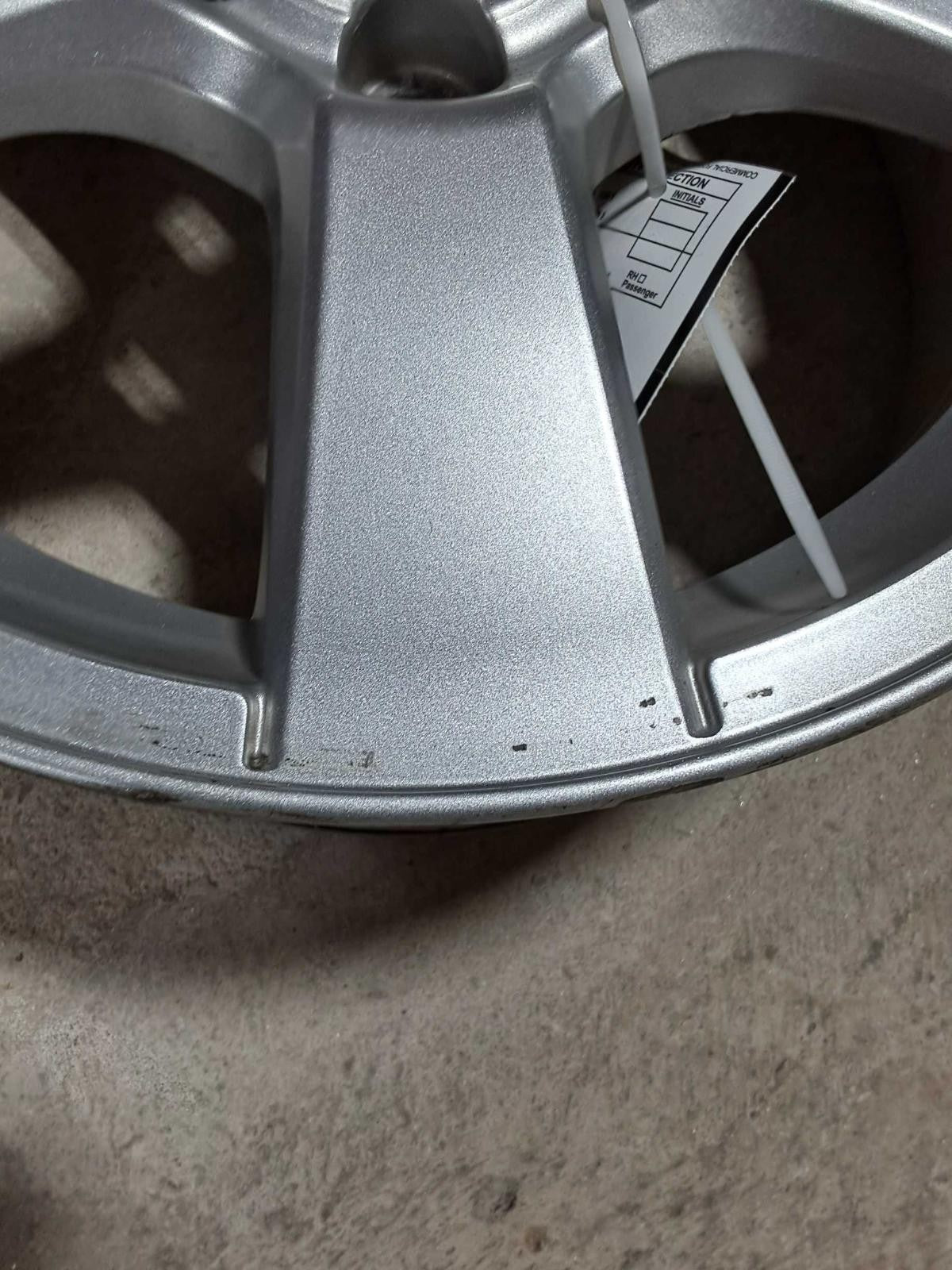 Used Wheel fits: 2016 Chevrolet Cruze 16x6-1/2 aluminum Grade A