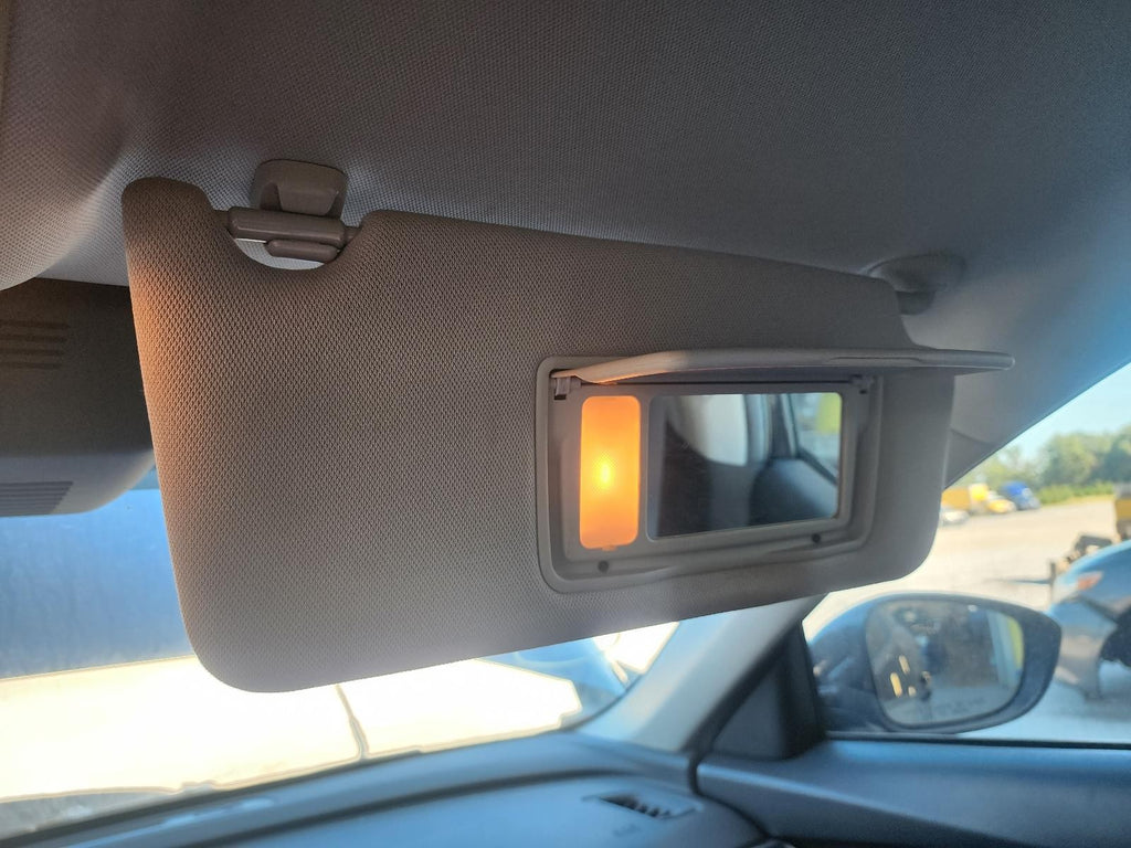 Used Right Sun Visor fits: 2019 Honda Accord illuminated mirror Right Grade A