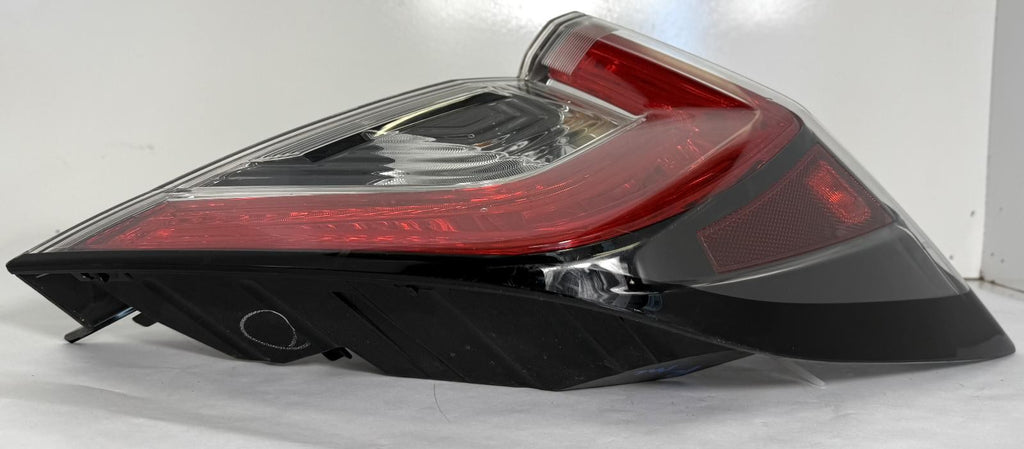 2017-2021 HONDA CIVIC TAILLIGHT RIGHT SIDE QUARTER MOUNTED OEM
