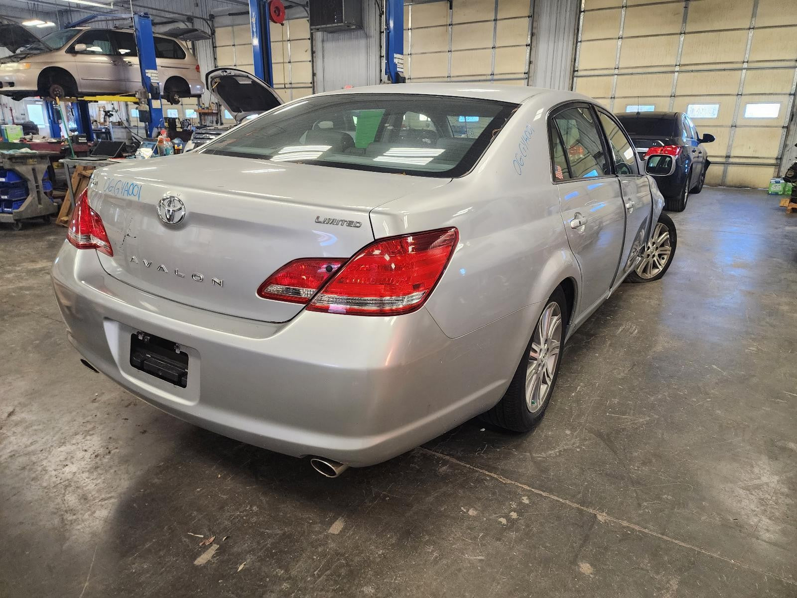 Used Alternator fits: 2006 Toyota Avalon 100 amp Grade A