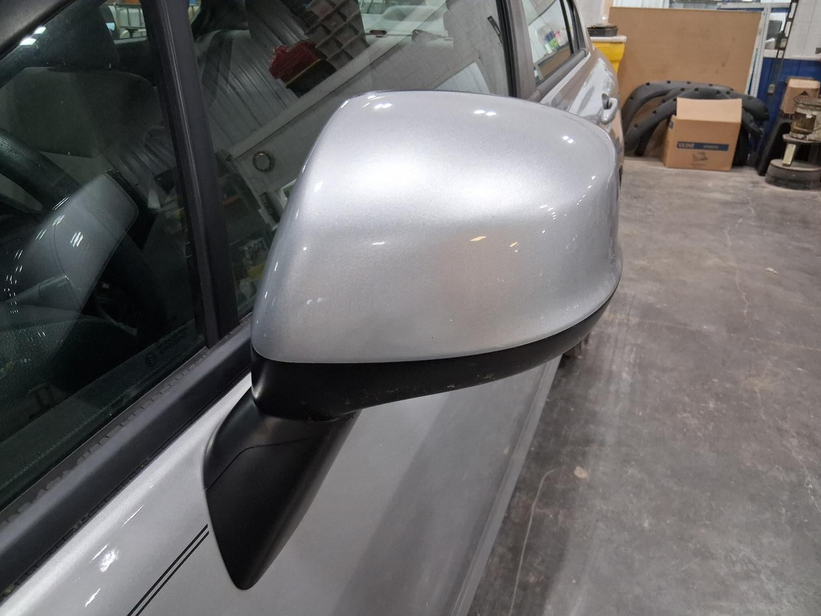 Used Left Door Mirror fits: 2013 Honda Civic Power body color w/o signal lamp no