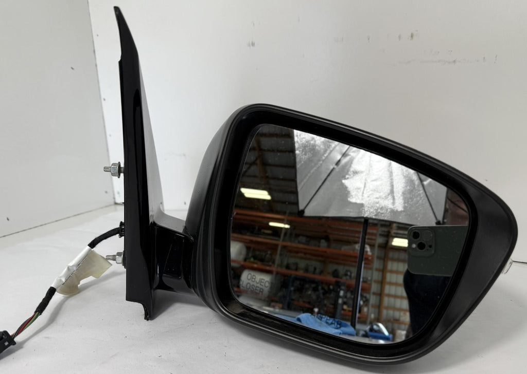 Used Right Door Mirror fits: 2020 Nissan Pathfinder power w/o camera non-heated