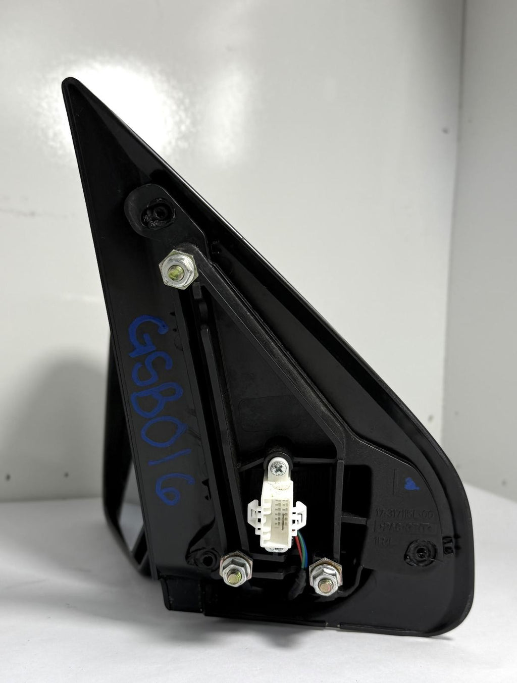 Used Left Door Mirror fits: 2012 Honda Pilot Power heated w/o turn signals paint
