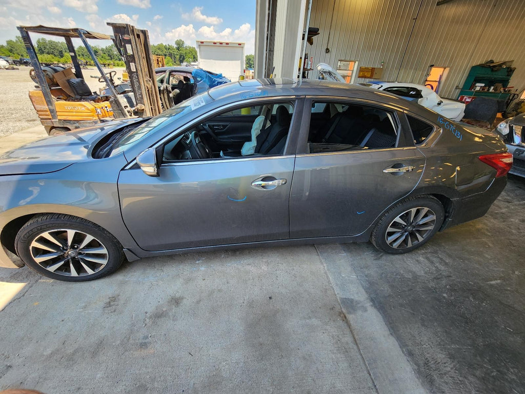 Used Air Cleaner Assembly fits: 2016 Nissan Altima Sdn 2.5L 4 cylinder Grade A