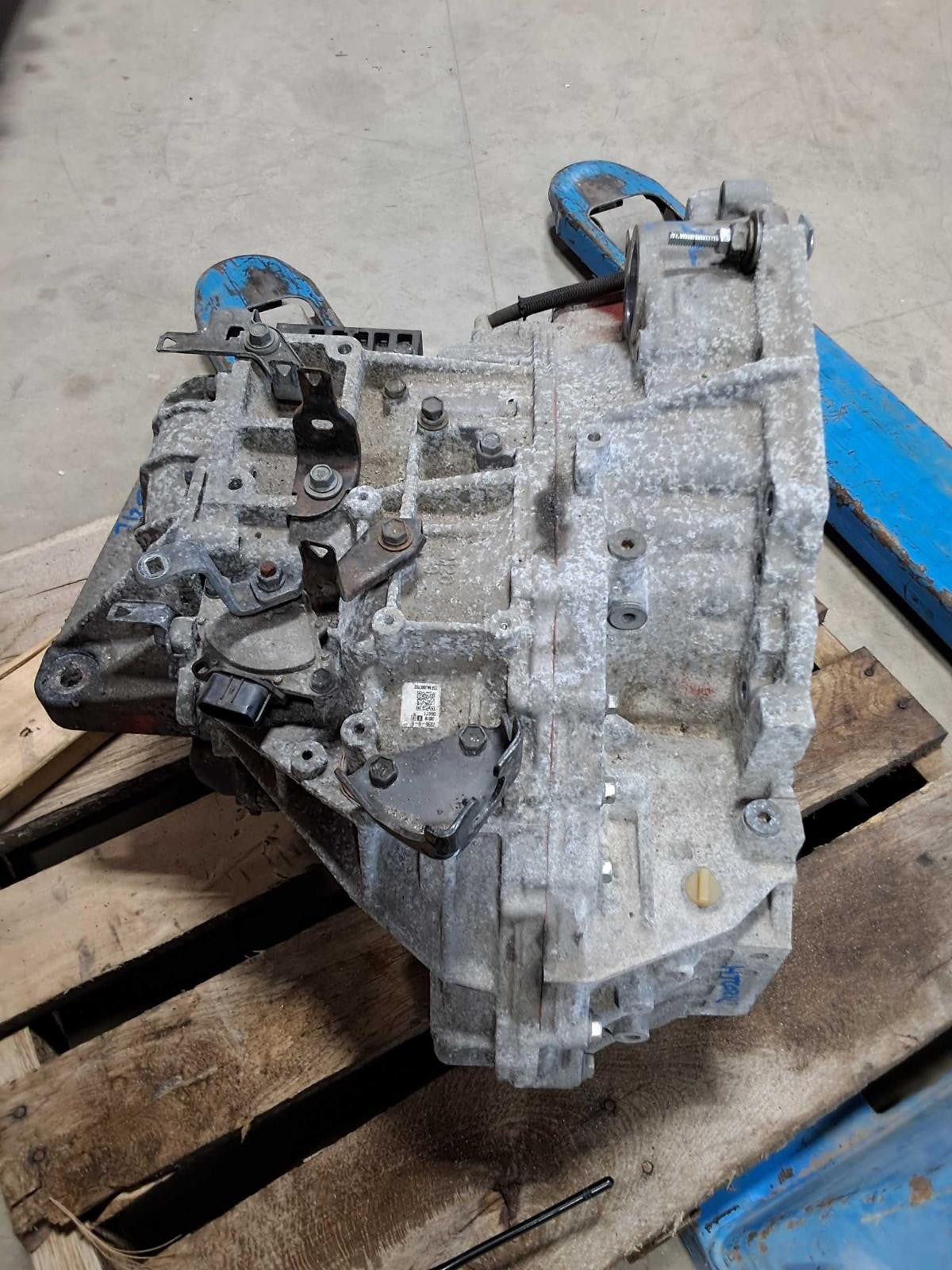 Used Automatic Transmission Assembly fits: 2015 Toyota Camry AT VIN F 5th digit