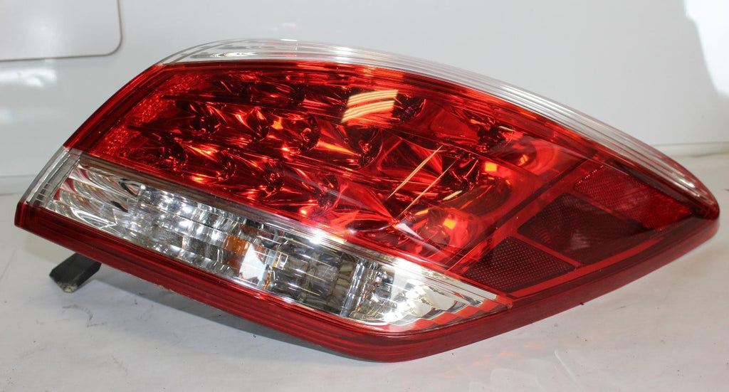 NISSAN MURANO R Taillight 4 Dr, quarter panel mounted, R. 11 12 13 14