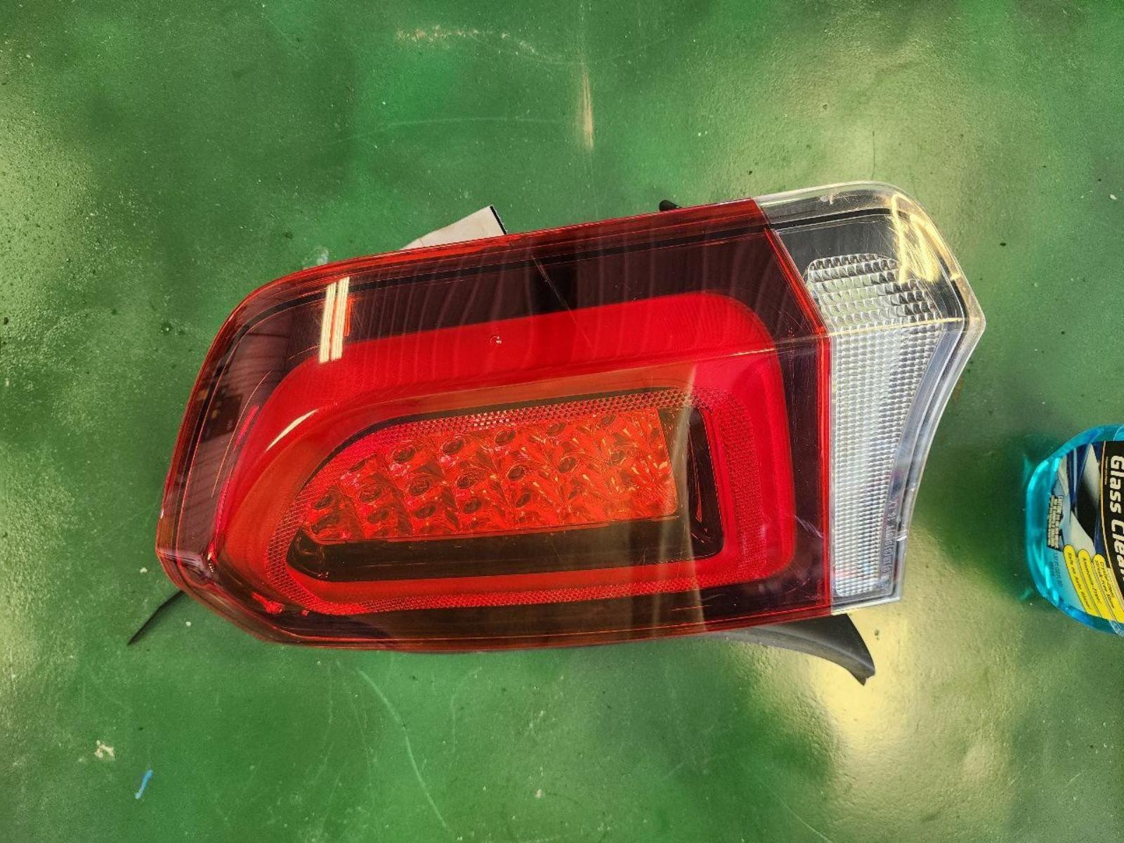 CHRYSLER 300 R Taillight (LED), black trim, R. 15 16 17 18 19 20